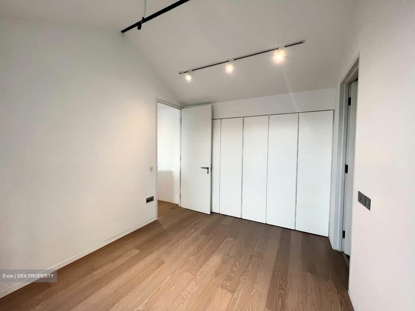 10 Evelyn (D11), Apartment #595394931